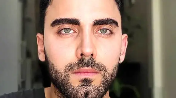 اولین عکس  محمد صادقی در لباس زندان ! + عکس از لحظه فرار آقای بازیگر در صحنه بازداشت !