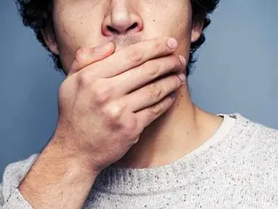 از کجا بفهمیم دهانمان بوی بدی می دهد یا نه؟