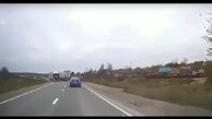ببینید /  سبقت غیر مجاز در جاده حادثه آفرید! + فیلم