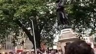مجسمه ادوارد کلستون توسط معترضان به نژاد پرستی در انگلیس سرنگون شد + فیلم