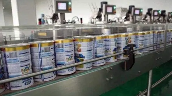 تاخیر پرداختی بیمه؛علل نایابی شیرخشک در داروخانه‌ها/شرایط ارز تغییر نکند 4 ماه دیگر بحران شیرخشک به اوج می رسد