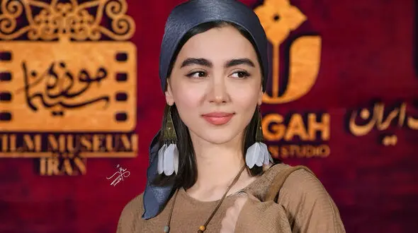 سفر در زمان/ استایل برف بازی نیکای سریال پایتخت و همسرش / از کت جین اورسایز و شال و کلاه پافی سونیا حسینی تا استایل All Black همسرش