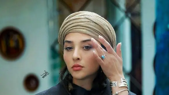 چند عکس جذاب با استایل جدید و ژست‌های جذاب آناهیتا درگاهی + عکس همسر اول و دومش
