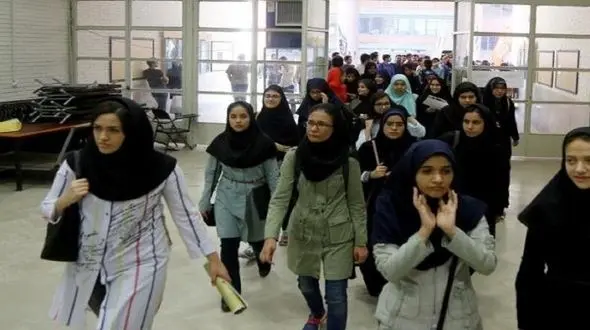 معاون وزیر علوم: ۶۰ درصد دانشجویان ایران دختر هستند