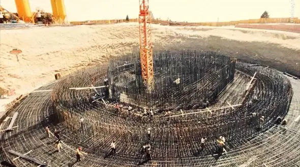 عکس قدیمی از تولد برج میلاد !