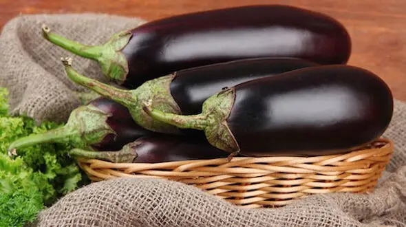 این غذاها را هرگز خام نخورید!