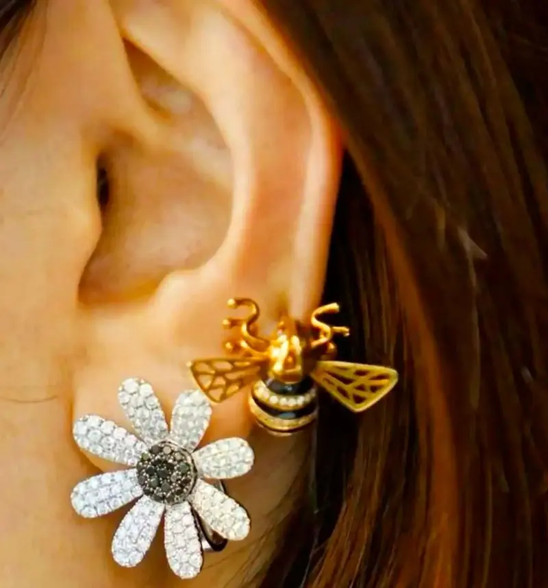 گوشواره طرح گل شیک