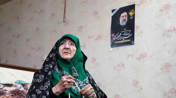 برادر مرحوم رئیسی: فیلم گریه‌کردن مادرم قدیمی است