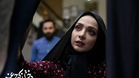 عکس هایی از المیرا دهقانی بازیگر دختران کوچه غم در آغوش همسر خوش هیکل و جذابش