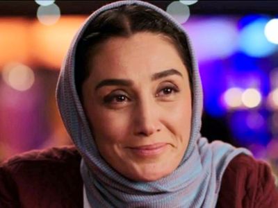 فیلم آواز سهراب پاکزاد با همراهی هدیه تهرانی / کیه عاشق موجای موهاشمو...+ موزیک ویدیو
