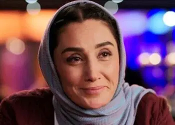 فیلم آواز باشکوه ؛  هدیه تهرانی در آهنگ سهراب پاکزاد + متن کامل تو که نباشی من به عشق کی جلو آینه برم آماده شم