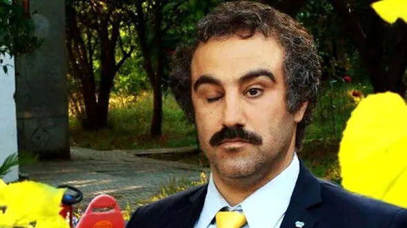 رقص دهه شصتی محسن تنابنده نقی معمولی سریال پایتخت در عروسی! / تو عروسی نیکا همینجوری میرقصه؟