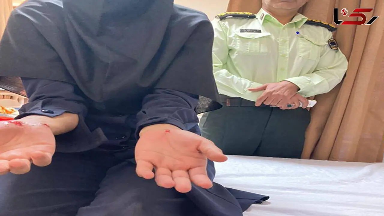 حمله خونین سگ بدون صاحب به زن جوان در کرمان / پلیس فرشته نجات زن جوان شد + عکس