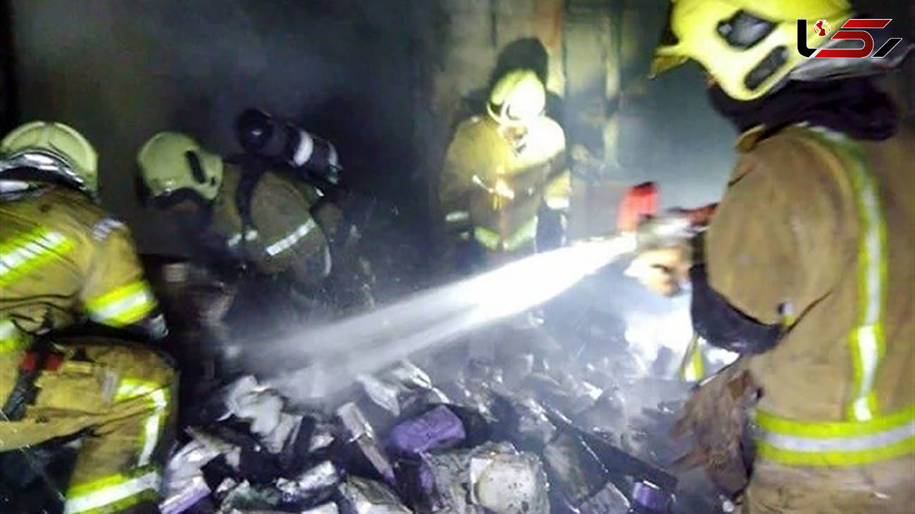فیلم آتش سوزی مهیب در محله اتابک/ نجات از یک قدمی مرگ