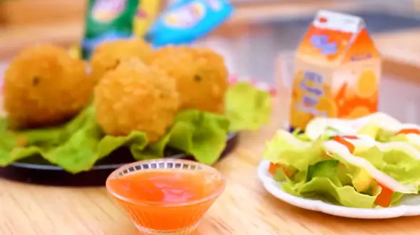 طرز تهیه غذای مینیاتوری لذیذ با وسایل ریز مینیاتوری + فیلم