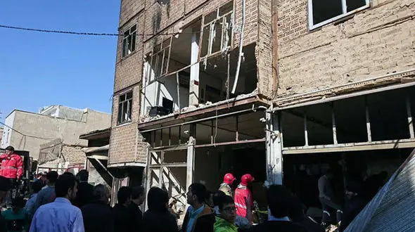 دستگیری راننده بیل مکانیکی عامل انفجار گاز در اسلامشهر  