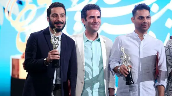 معرفی برگزیدگان نوزدهمین جشن حافظ/تشکر گلاب آدینه از مهدی هاشمی/ تشویق عادل فردوسی پور توسط مردم