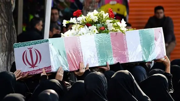 پیکرهای مطهر 2 شهید دفاع مقدس دزفول پس از 42 سال تشییع و خاکسپاری شد