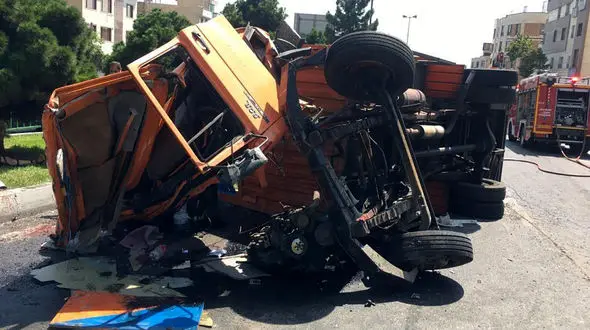 تصادف هولناک در بزرگراه باقری / 2 خاور همه چیز را بهم ریختند + فیلم و عکس