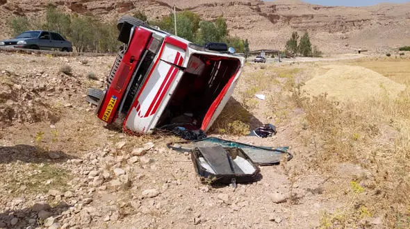 واژگونی خونین مینی بوس کارگران فصلی در فسا