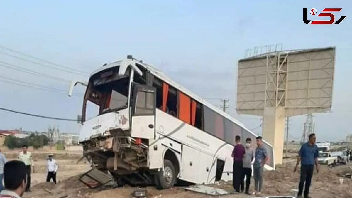 بامداد وحشت در جاده قزوین – تهران / اتوبوس مسافربری با نیسان شاخ‌ به‌ شاخ شد!