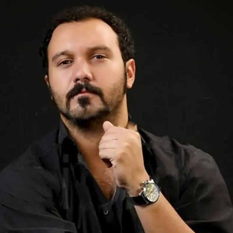 کامبیز دیرباز 