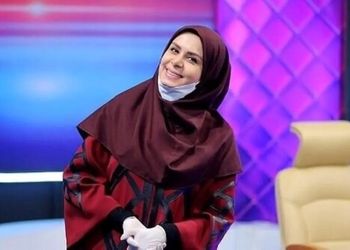 لباس مجلسیِ و صورتی نجمه جودکی مجری سابق صداوسیما جلب توجه کرد