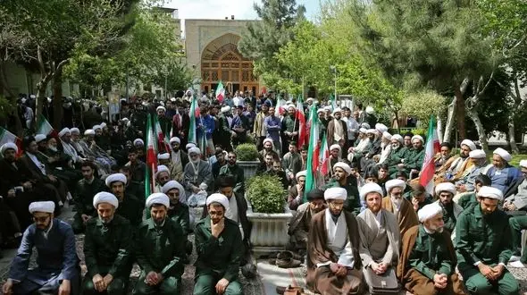 تجمع طلاب و روحانیون حوزه علمیه مروی