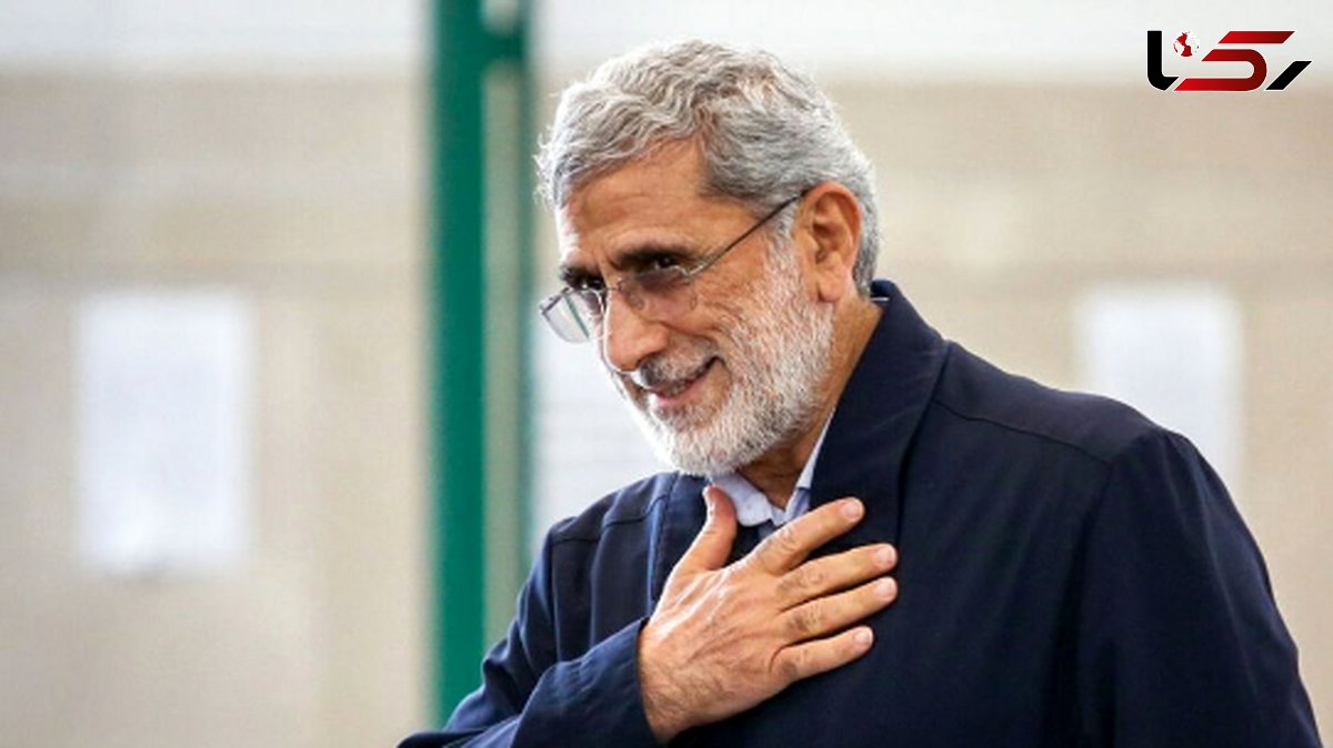 عکس؛ سفر به تاریخ؛ «سردار اسماعیل قاآنی» با چشم مجروح روی قایق در جبهه؛ دهۀ 60