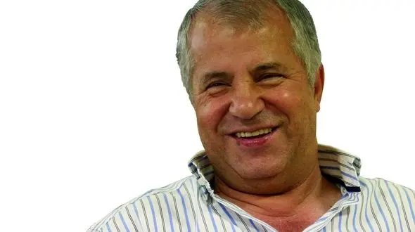 علی پروین از بیمارستان مرخص شد