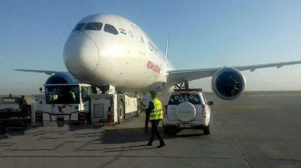 فرود اضطراری بوئینگ ۷۸۷ هند در فرودگاه امام خمینی (ره) 