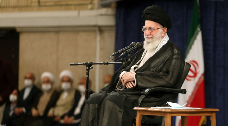 گزیده بیانات رهبر انقلاب در دیدار جمعی از مبلغان و طلاب