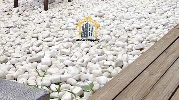 استفاده از سنگ رودخانه‌ای برای صرفه جویی در مصرف آب 