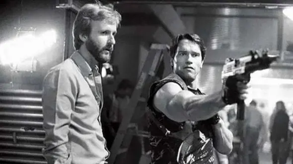 آرنولد ۴۰ سال پیش در سال ۲۰۲۸ می‌زیست