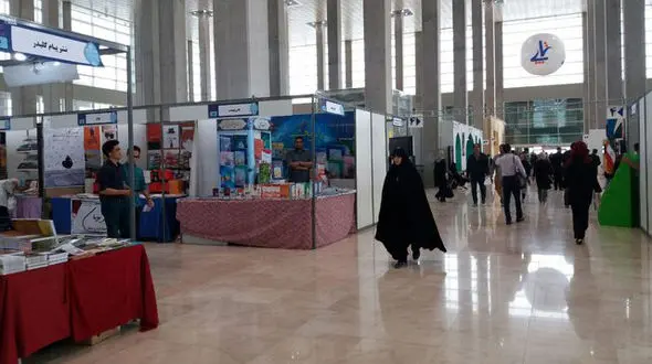 خلوتی نمایشگاه کتاب تهران در نخستین روز+ عکس