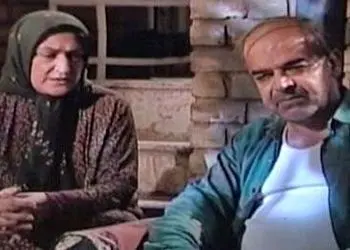 فیلم/ پخش زنده صحبت های عاشقانه و زن و شوهری آقا ماشالا و ناهید خانمِ سریال خانه به دوش در خیابان های تهران! / چرا دیگه از این سریال ها نمیسازن؟!