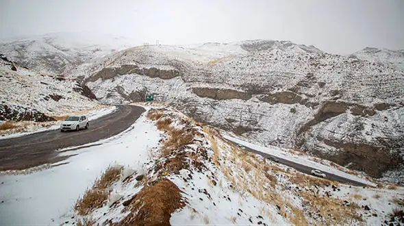 بارش برف در جاده چالوس و آزادراه تهران - شمال