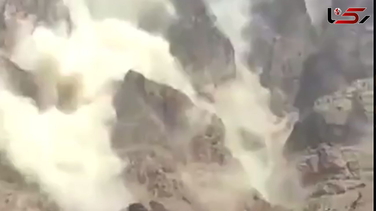 فیلم وحشتناک از ریزش کوه در زلزله بندرعباس / ببینید