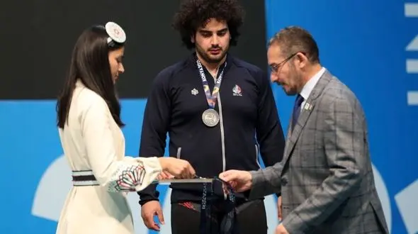 کرمی: خوشحالم شرمنده مردم نشدم+فیلم