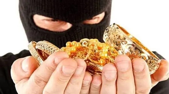 کمین دزد طلاها برای زنان پیر در کوهدشت / پلیس فاش کرد