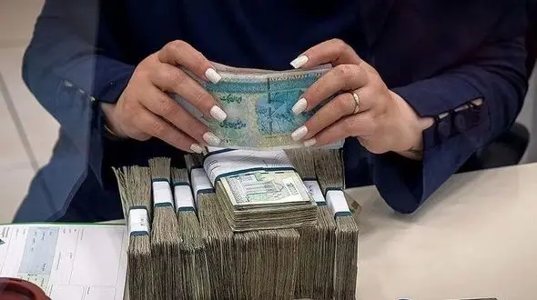 بررسی نرخ افزایش حقوق کارمندان در سال آینده