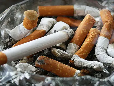 مطالعه جدید: سیگار و افسردگی دست به دست هم می‌ دهند!