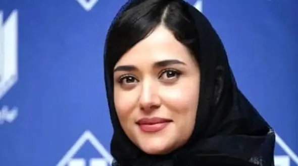 فیلم بابلی صحبت کردن پریناز ایزدیار/ خانم بازیگر از اصالت خود پرده برداشت