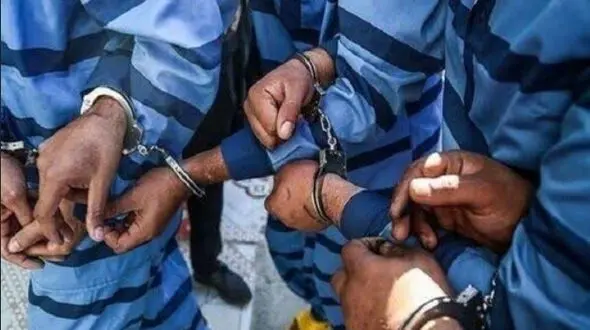 24 جوان با اسلحه و چوب به جان هم افتادند / درگیری خونین در لردگان