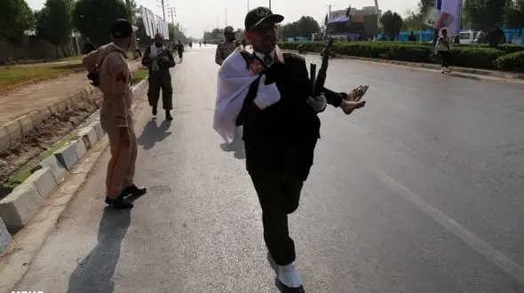 قتل عام تروریست های اهواز در محل حادثه / یک تن دستگیر شد 