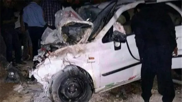 تریلی هوو پراید را با 3 سرنشین متلاشی کرد / در بزرگراه ساوه - تهران اتفاق افتاد+عکس