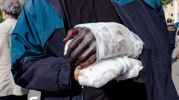 16+ /  عکس دست قطع شده جوان ورزشکار با شمشیر اوباش  تهران + جزییات