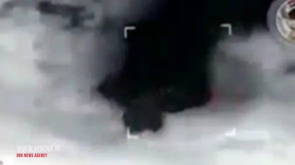 لحظه انهدام 2 خودرو داعش توسط هلی کوپتر جنگی+ فیلم