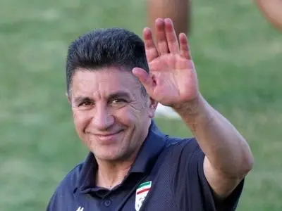 فیلم / رضا خدادادی: به نظرم آقای قلعه نویی خدا هم شما رو بغل کرده، قرعه جام جهانی مطابق سلیقه شما، حالا دیگه الوعده وفا...