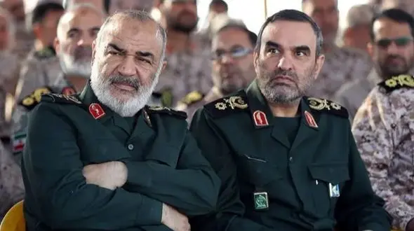 دختر سردار شهید : اولین نفری که صورت پدرم رو دید من بودم و آرزو می‌کردم که از پیکر بابام چیزی نمی‌موند اما این چیزی رو که دیدم نمی‌دیدم...